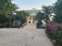 Twelve Palms Ocean Front Villa - Reimagined! Hotel in zona Turks and Caicos Island