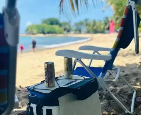 Catch Some Waves and Chill, with High Speed Wi-fi, Washer & Dryer. Отели рядом с достопримечательностью «Playa Oeste Gallery»