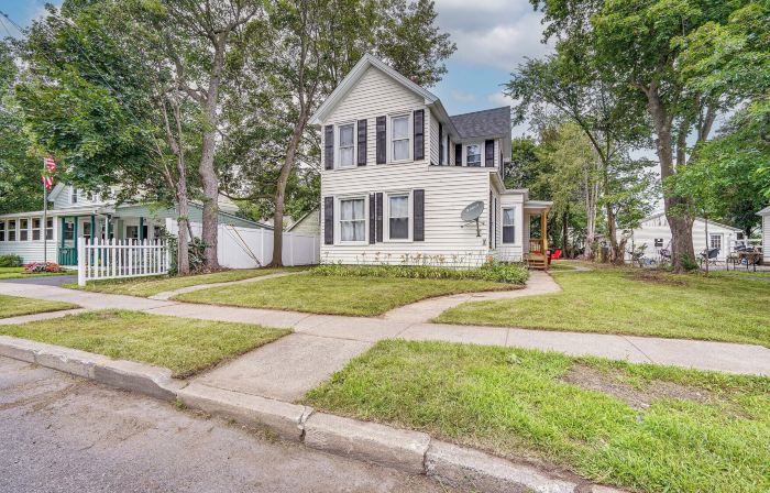 Charming Glens Falls Retreat Near Downtown!