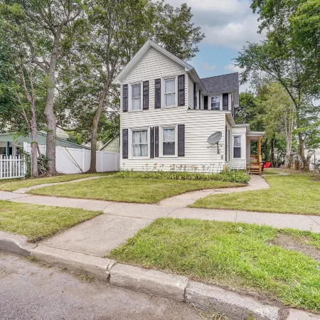 Charming Glens Falls Retreat Near Downtown!