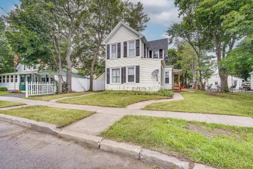 Charming Glens Falls Retreat Near Downtown! - Bintang 3