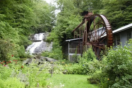 Sylvan Falls Mill B&B