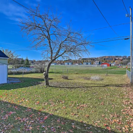 Charming Family Home ~ 4 Mi to Granite Peak!