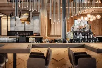 Alpine Luxury Spa Resort Schwarzenstein - bar
