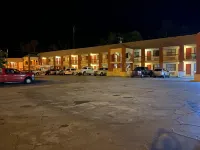 Budget Inn & Suites