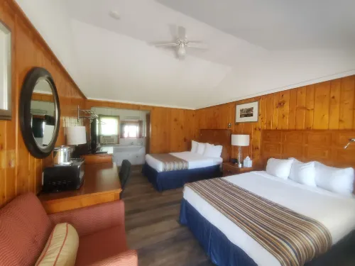 Bayview Lakefront Inn - Pet Friendly