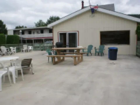 Northern Peaks Motor Inn Hotels in Gorham