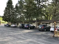 Rockerville Lodge & Cabins - Parking