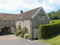 Swallows Cottage - parking