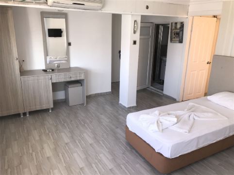 Hotel Marine