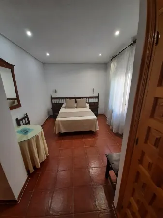 Hostal Bellas Отели рядом с достопримечательностью «The Four Posts»