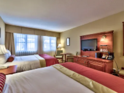 Sun Peaks Lodge Hotels in Sun Peaks