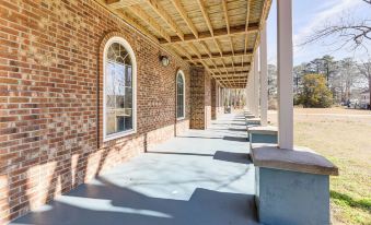 Boat Dock & Ramp: Canal-Front Home!