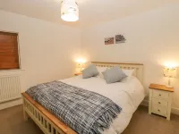 6 Malthouse Court Hotels in Watchet