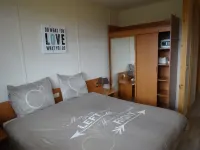 Crea-Trends Vacations Hotels near Shortgolf Cadzand-Bad