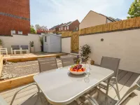 Mermaid House Hotels in Portland