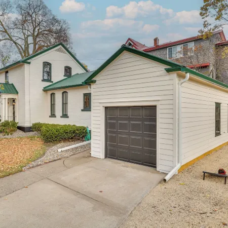 Charming Home: 3 Blocks to Winona State University
