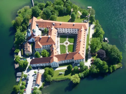 SeeHotel Wassermann Hoteles en Traunreut