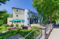 Hotel Haus Oberland Các khách sạn ở Neustadt am Rennsteig