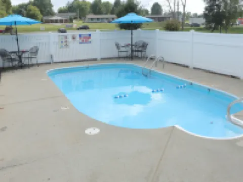 Madison Inn Lodge Hotels in Fredericktown