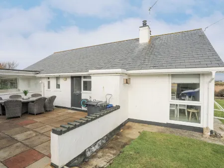 Didaro Отели рядом с достопримечательностью «Porth Dafarch»