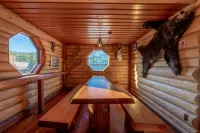 The Raging Elk Adventure Lodging Hotels in East Kootenay A
