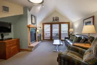 Zephyr Mountain Lodge, Condo | 2 Bedroom Continental Divide Views (Select Rated Condo 2608) Hotels near Pioneer Express