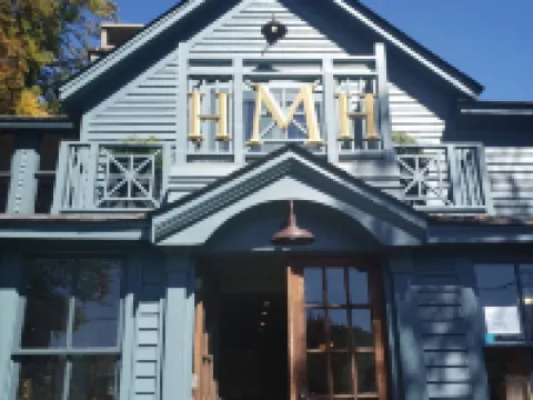 Highlander Mountain House Hotels in Highlands