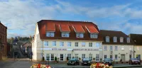 Hotel Zur Burg Gmbh