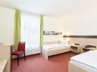 Hotel Mit-Mensch Hotels near COLONIA NOVA