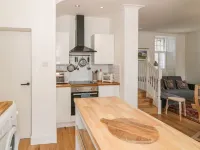 6 Kirkstyle Hotels in Biggar