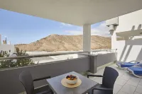 Mariposa Del Sol - Mountain view