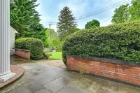 Historic Mamaroneck Guest House - Walk to Harbor!