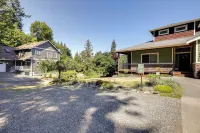 Modern Bellingham Retreat Near Galbraith Mountain! - Homestays