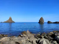 House with a view of Etna 200 meters from the sea