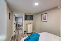 Fresh Downtown Longmont Apartment - Walk to Main! -  Ferienwohnungen