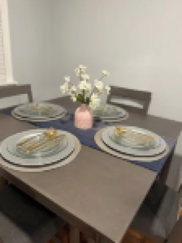 3-bedroom duplex apartment in lovely Stroudsburg by Main Street. 斯特勞茲堡酒店