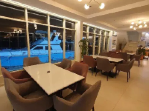 Dolphin Beach Resort Hoteles en Yanbu