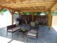 Ray Lyn Motel Hotels in Genelle