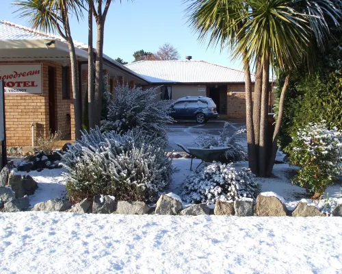Snowdream Motel Hotels in Berridale