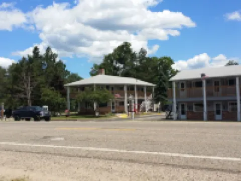 River Country Motor Lodge Hotels in Grayling Township