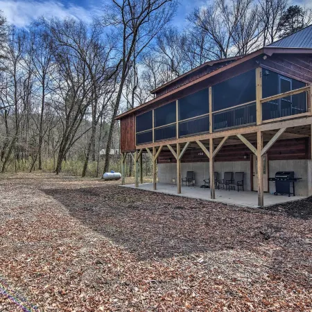 8 Mi to Dtwn Murphy! Cabin w/ Nottely River Views