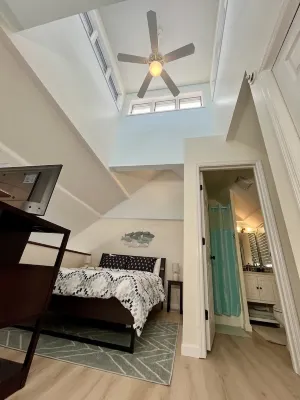 Waterfront Villa with Boathouse in Alexandria Bay Các khách sạn ở 