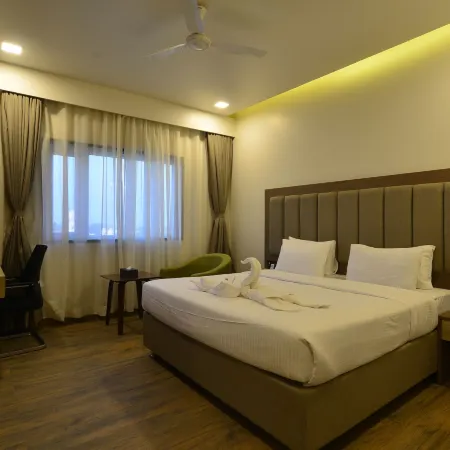 Hotel Jhankar Palace