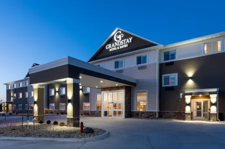 GrandStay Hotel & Suites Algona Отели в г. Алгона