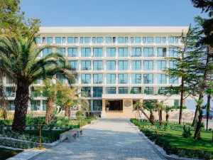 Luchezarniy Resort