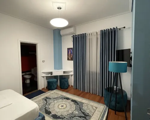 ボラホテル ジロカストラのホテル