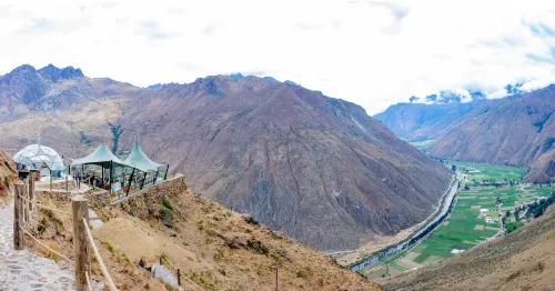 Vertical Sky Luxury Suites