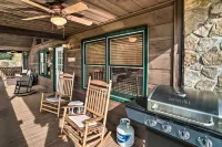Hiawassee Cabin w/ Mtn Views < 1 Mi to Lake! - parking