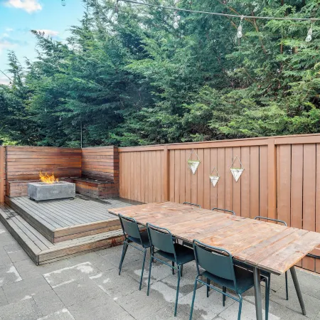 3 Mi to Dtwn, 4 Mi to Lumen Field Queen Anne Apt!